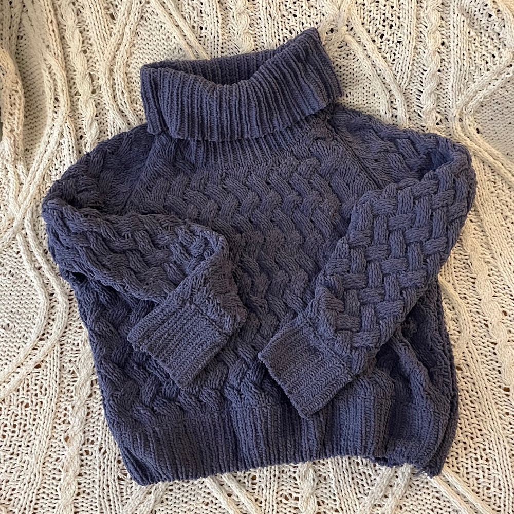 Kendall + Kylie Blue Cable Knit Crop Fit Turtleneck Sweater Women's Size Small